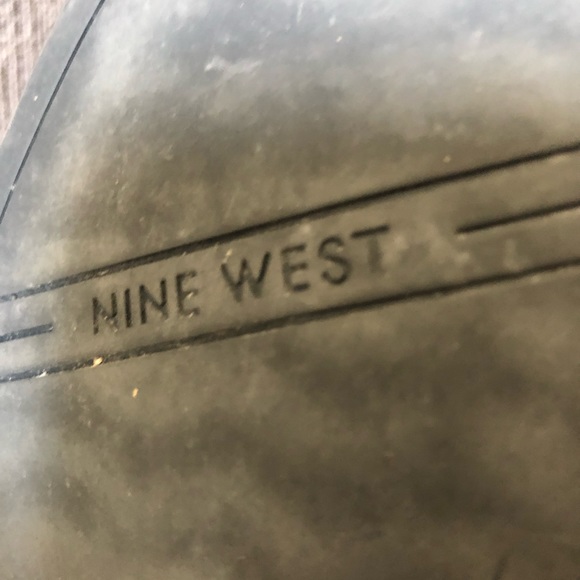 Black knee high leather Nine West Boots. Great used condition. - Picture 3 of 8